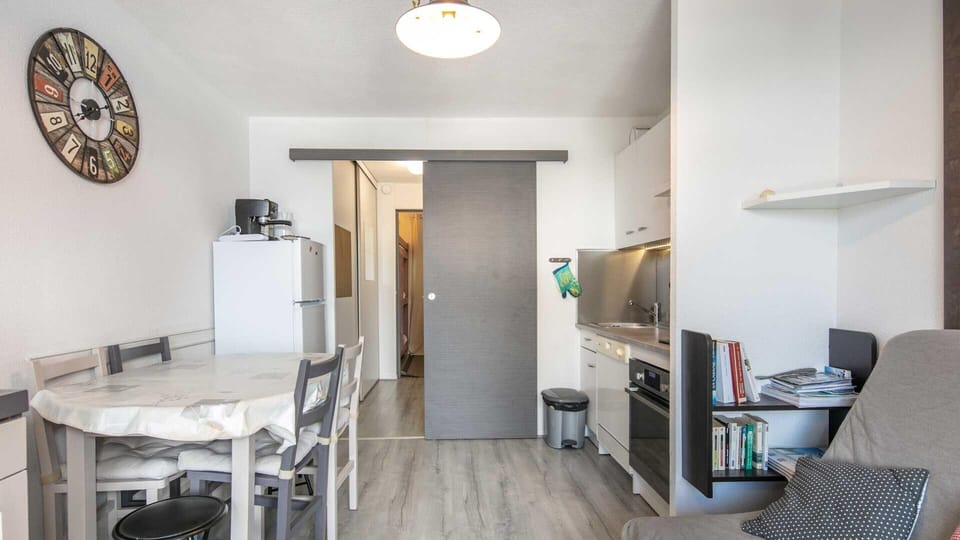 Apartment | Dining