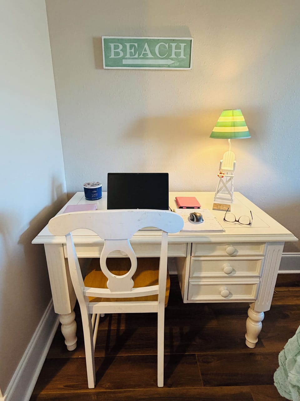 Small desk
