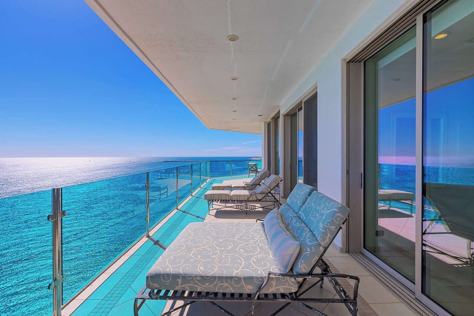 ☀️🌴 Sip, relax, repeat. Welcome to your luxury beachfront escape. 🍹🏖️