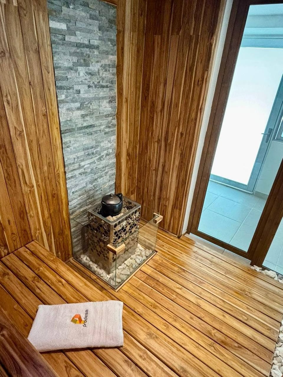 Apartment, 2 Bedrooms, Accessible, Balcony | Interior