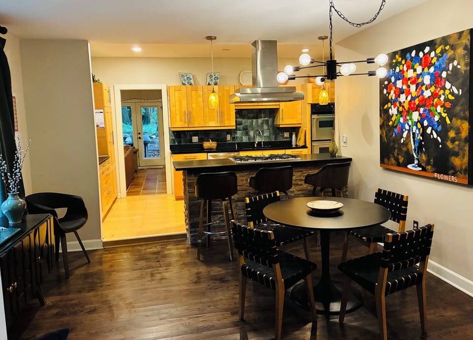 Dining room & kitchen