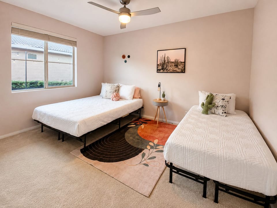 Queen and Twin - Sleeps 3