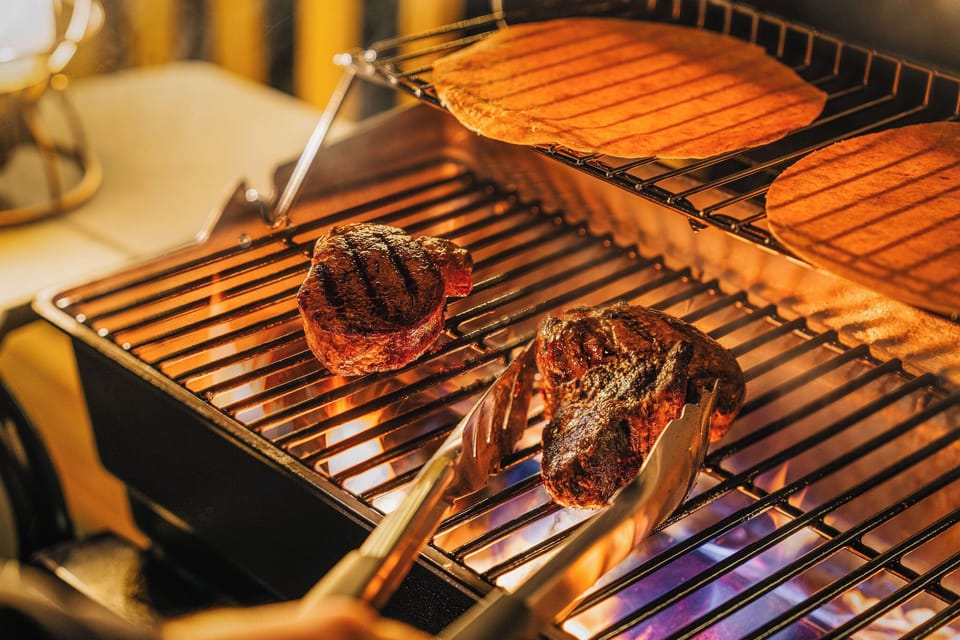 🍖 Fire up the grill while the sun goes down.