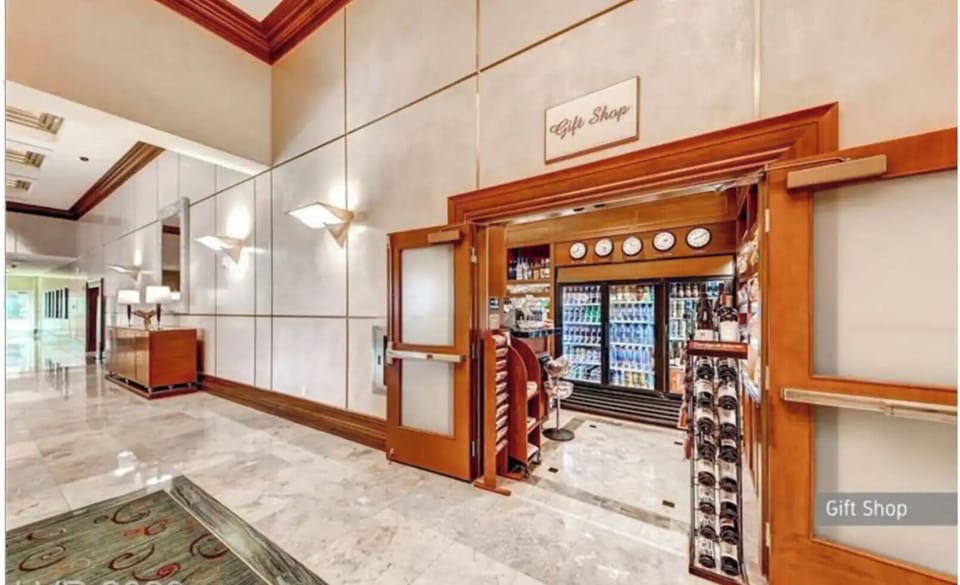 Remodeled MGM Signature Suite High FLR Apartment hotel in Las Vegas Strip