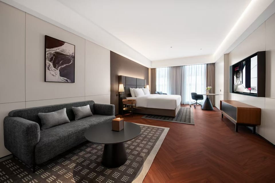 Classic Double Room | Down comforters, minibar (free items), desk, laptop workspace