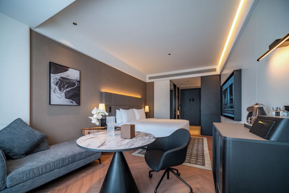 Intercity Superior King Room | Premium bedding, down comforters, pillowtop beds, minibar (free items)