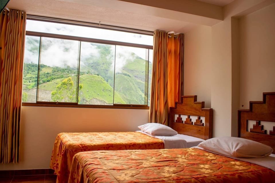 Standard Twin Room | Desk, laptop workspace, WiFi (free)