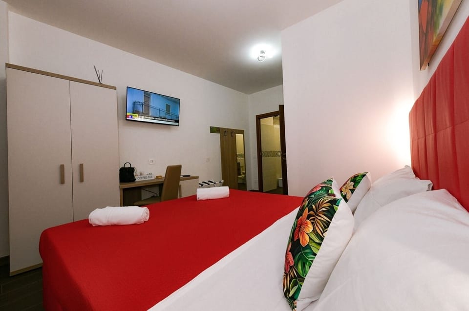 Double or Twin Room, City View | WiFi (free)