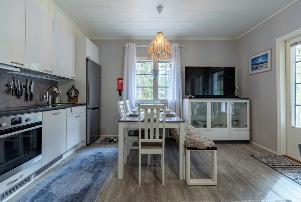 Standard Duplex, 3 Bedrooms, Sauna, Slope side | Private kitchen | Full-size fridge, microwave, oven, stovetop