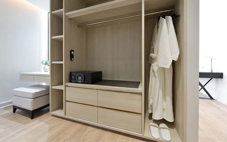 Executive Suite, City View | Interior