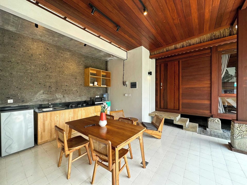 Villa, 2 Bedrooms, Private Pool, Pool View | Dining