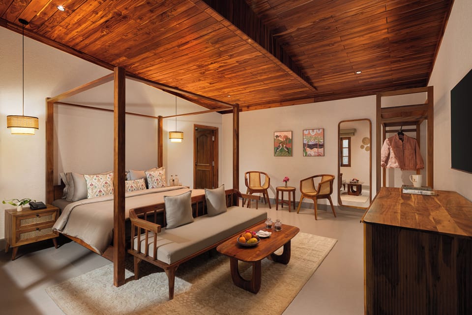 Premium Luxury Room | Iron/ironing board, free WiFi