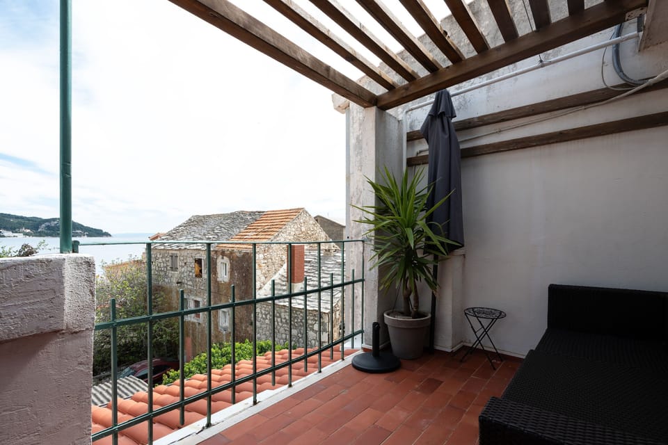 Apartment (A1) | Balcony