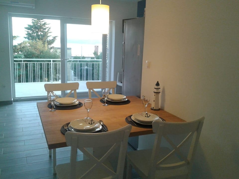 Apartment (A1) | Dining