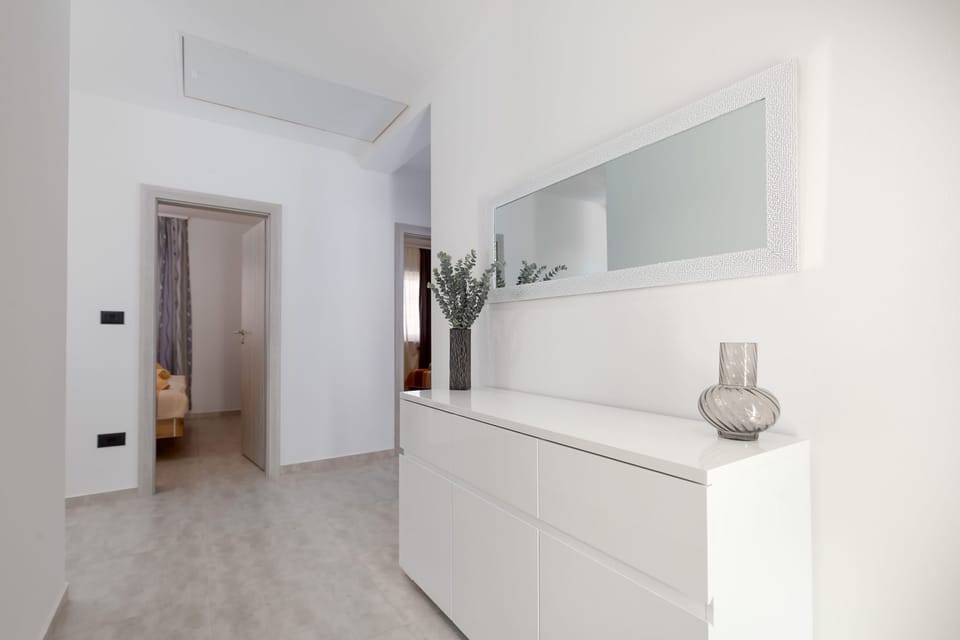 House | Hallway