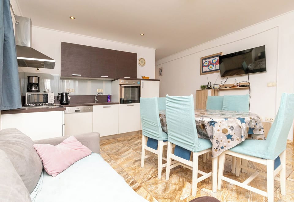 Apartment (A1) | Living room