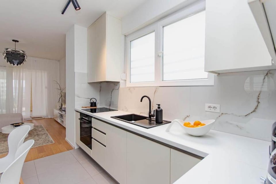 Apartment (A1) | Private kitchen | Fridge, microwave, oven, stovetop
