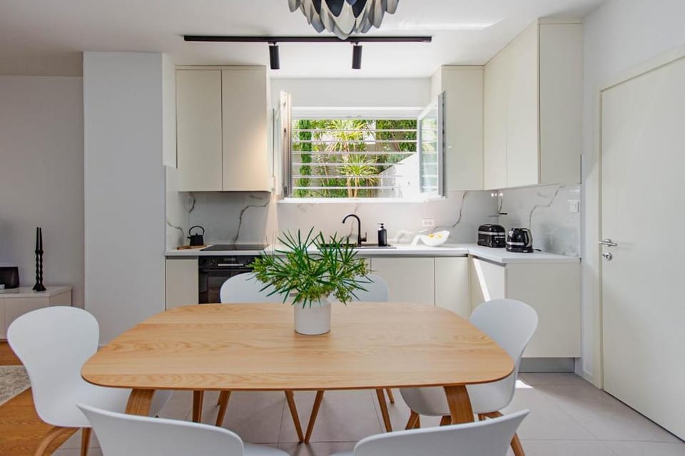 Apartment (A1) | Private kitchen | Espresso maker, fridge, microwave, oven