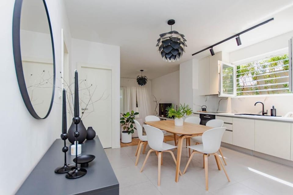 Apartment (A1) | Private kitchen | Espresso maker, fridge, microwave, oven