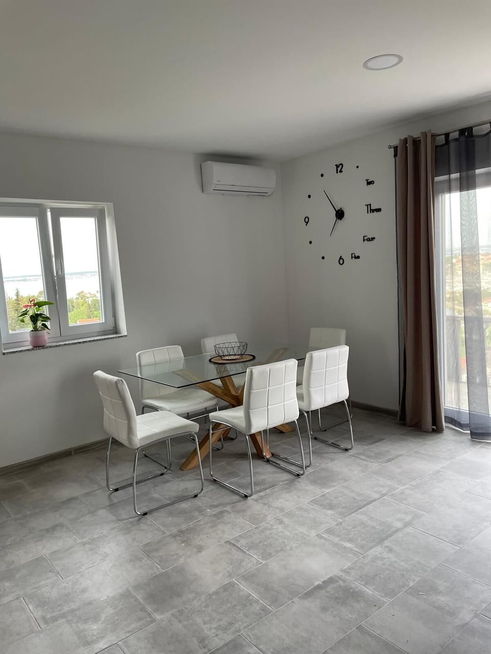 Apartment (A1) | Dining