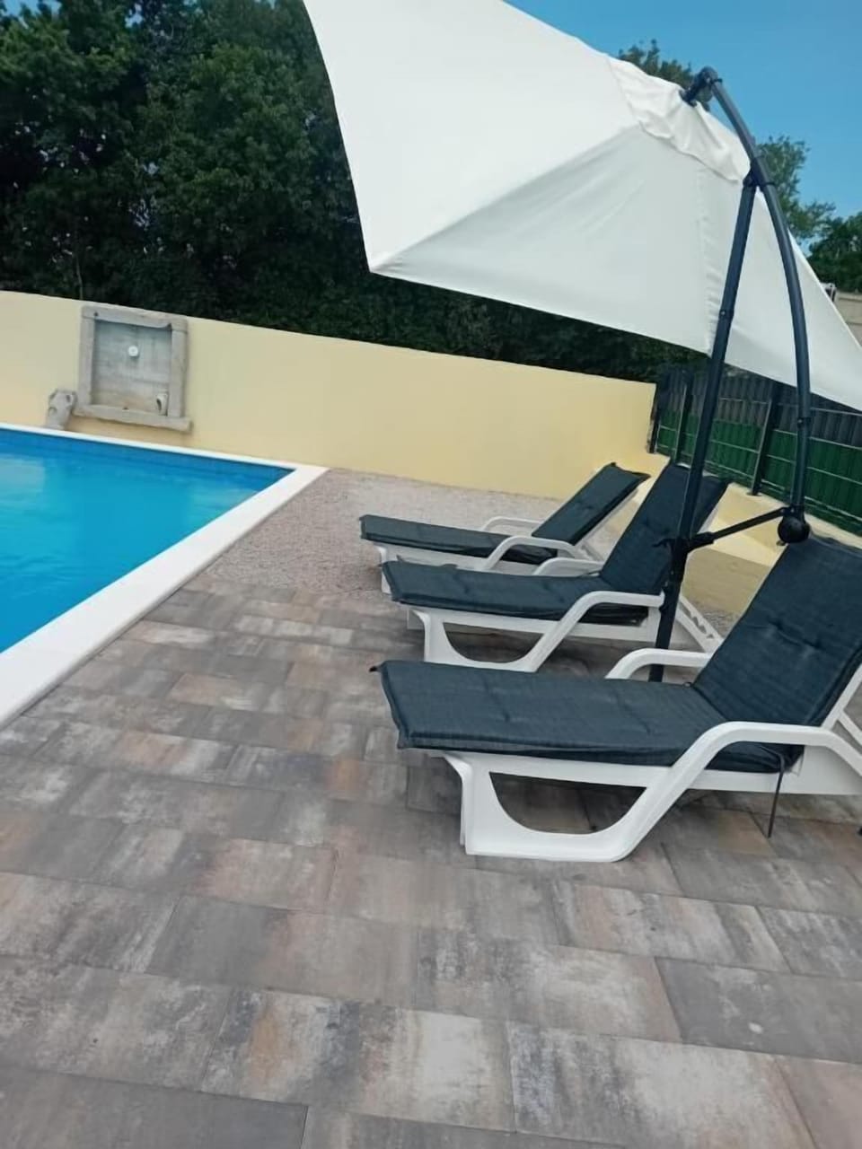 Iron/ironing board, free cribs/infant beds, free WiFi