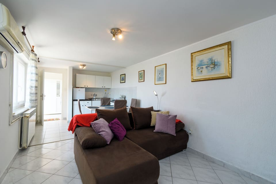 Apartment (A1) | Living room