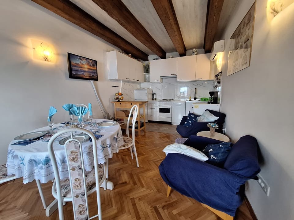 Apartment (A1) | Living room