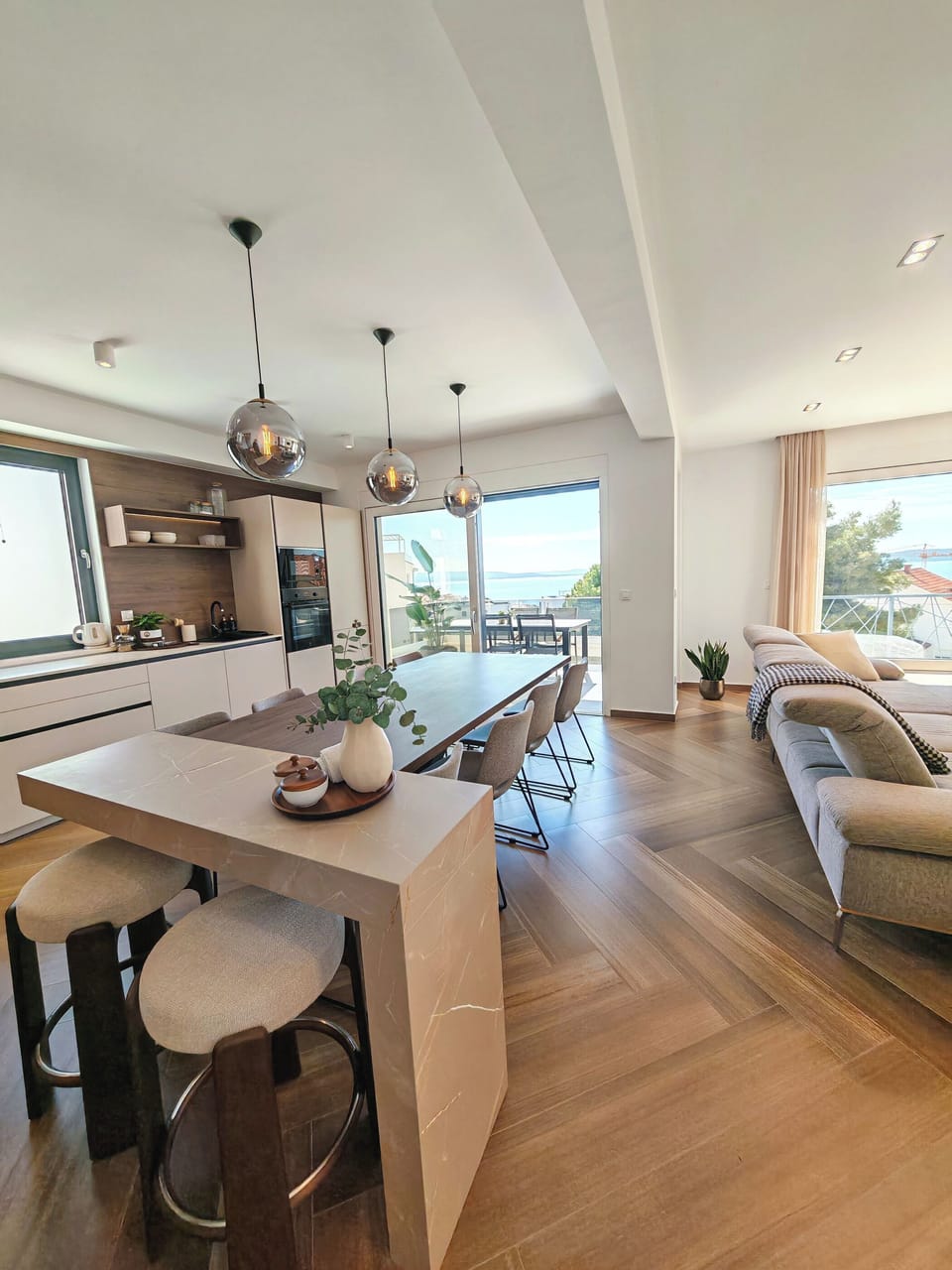Apartment (A2) | Dining