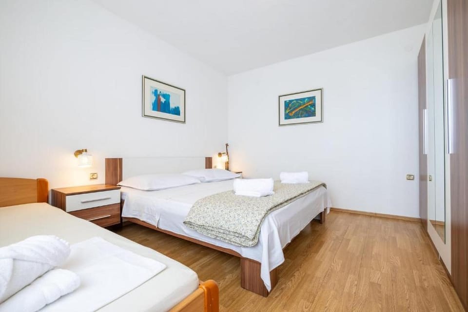 Apartment (A2) | Iron/ironing board, free WiFi