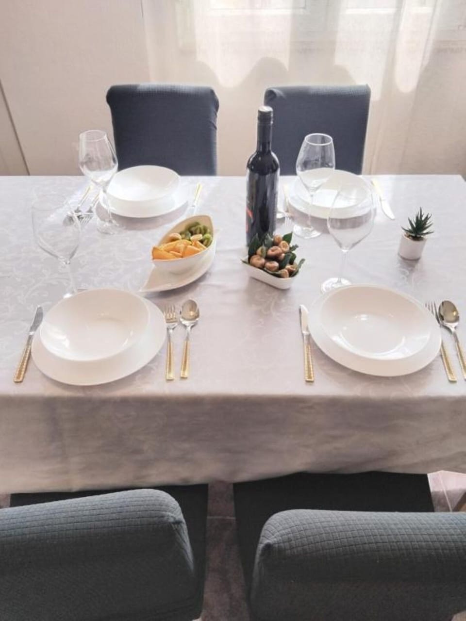 Apartment (A1) | Dining