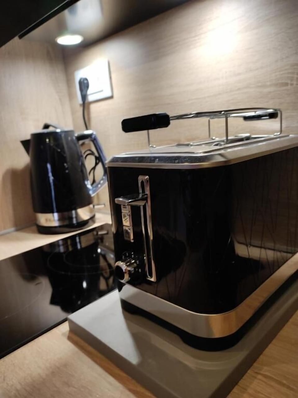 Studio (A1) | Private kitchen | Mini-fridge, stovetop, dishwasher, espresso maker