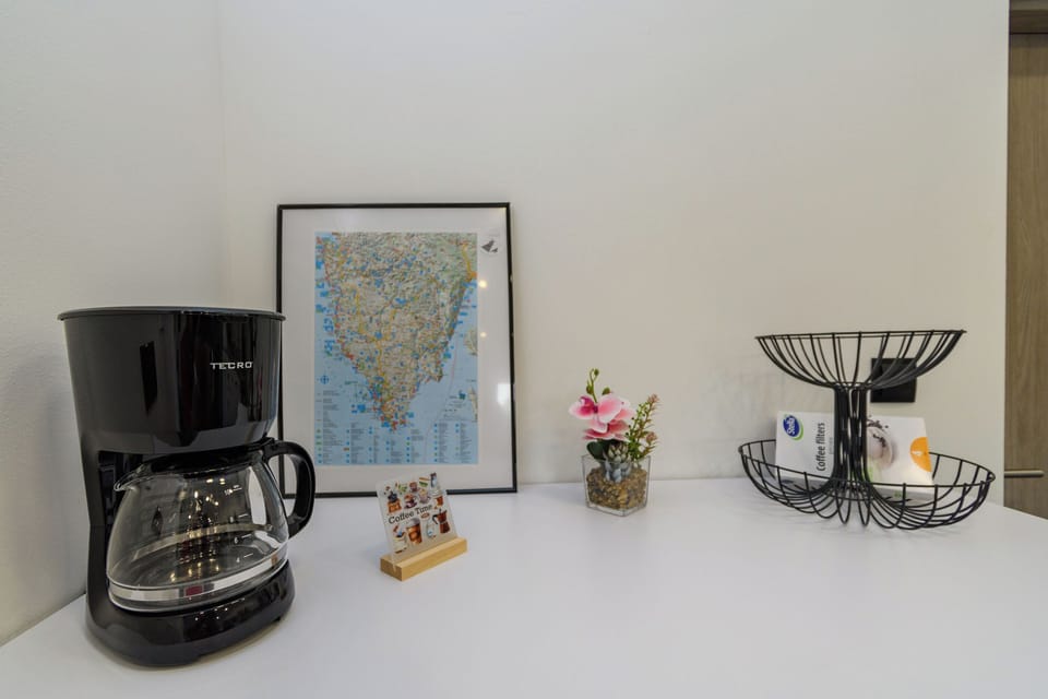 Apartment (A1) | Private kitchen | Fridge, microwave, oven, stovetop