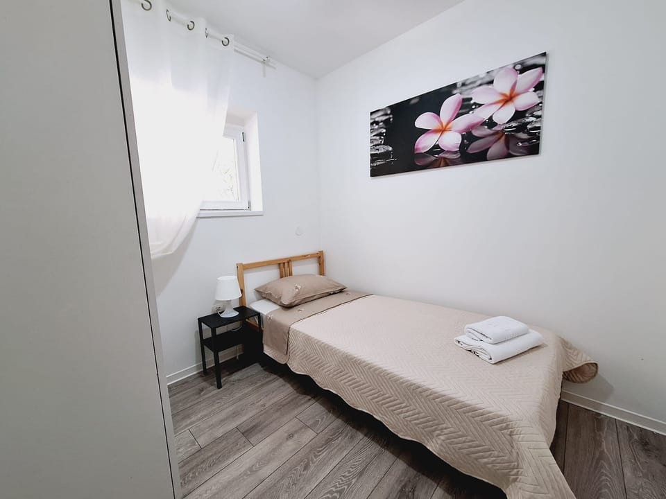 Apartment (A1) | Iron/ironing board, WiFi (free)