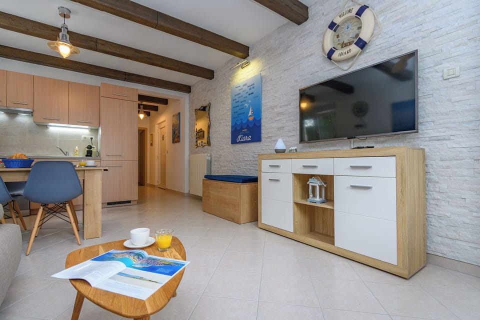 Apartment (A1) | Living room | Smart TV, Netflix, streaming services