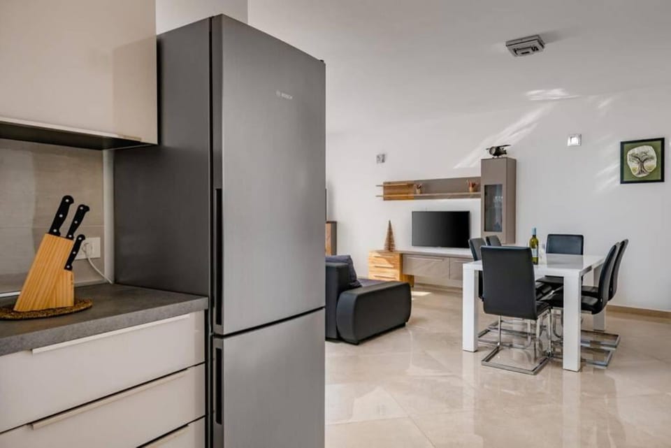 House | Private kitchen | Coffee/tea maker, fridge, oven, stovetop