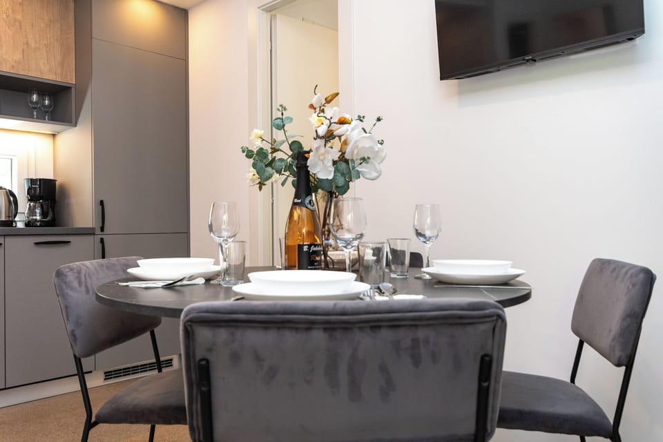 House | Private kitchen | Fridge, stovetop, dishwasher, espresso maker
