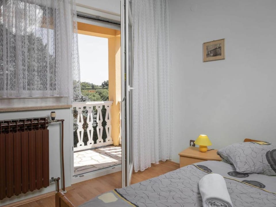 House | Iron/ironing board, WiFi (free)