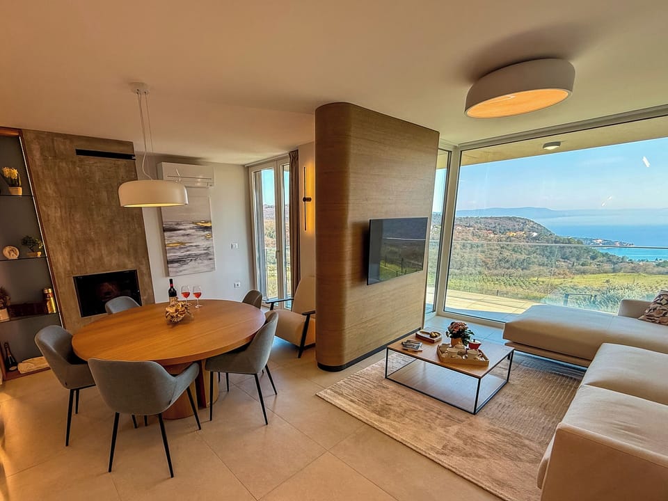 Apartment (A1) | Living room | Smart TV, streaming services