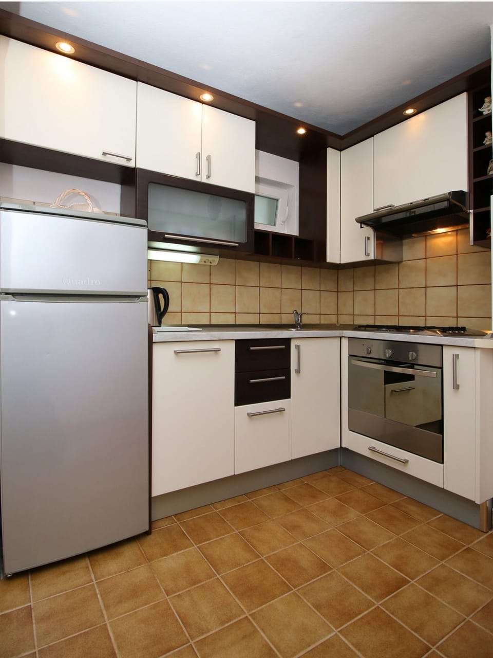 Apartment (A1) | Private kitchen | Fridge, microwave, oven, stovetop