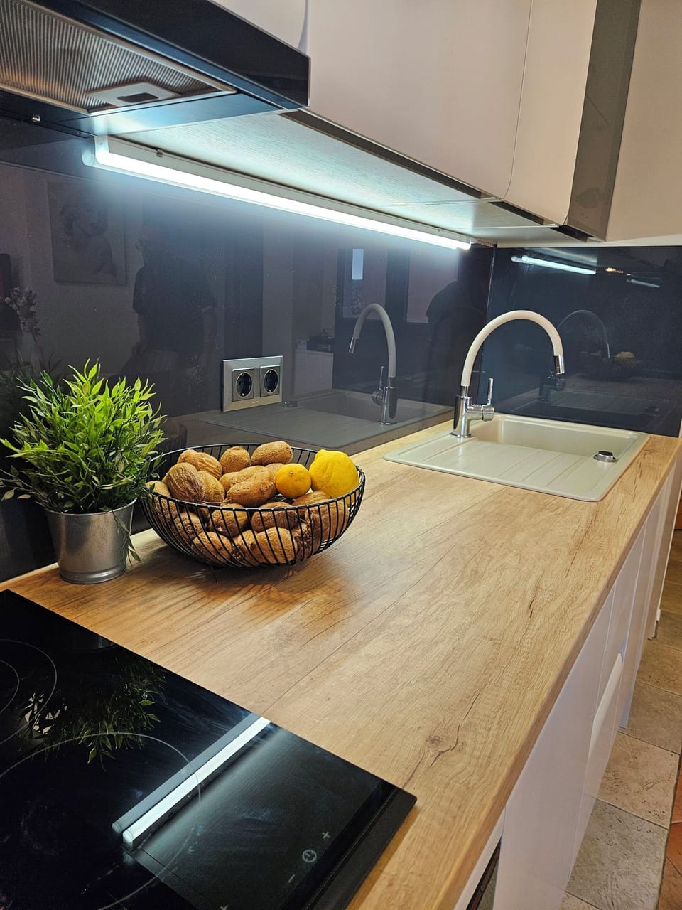 Apartment (A1) | Dining