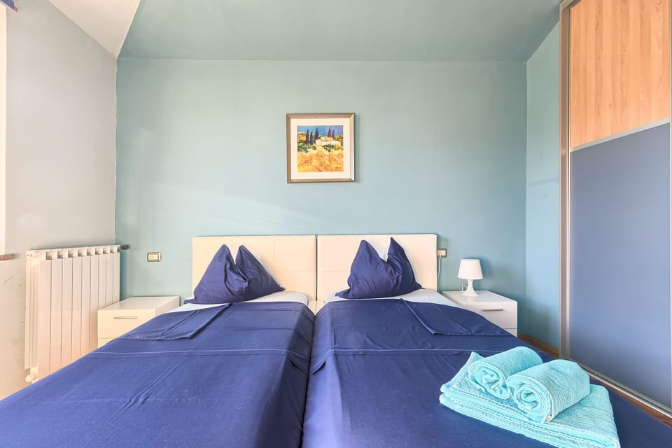 Villa | In-room safe, laptop workspace, iron/ironing board, WiFi (free)