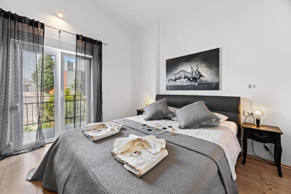Villa | In-room safe, iron/ironing board, WiFi (free)