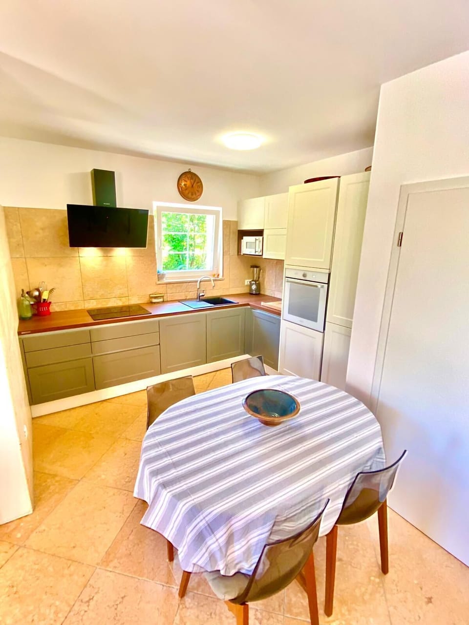 Villa | Private kitchen | Fridge, microwave, oven, stovetop