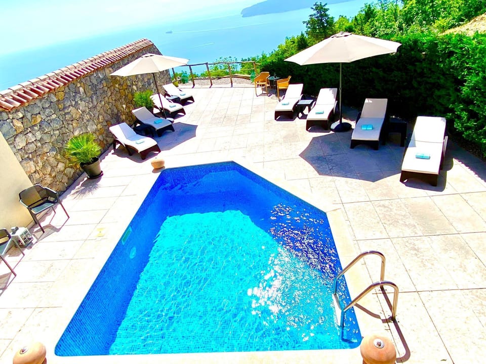 Outdoor pool, pool umbrellas