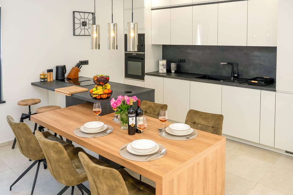 Villa | Private kitchen | Espresso maker, microwave, dishwasher, electric kettle
