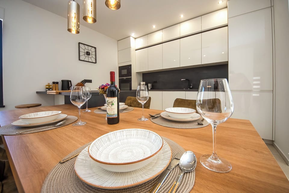 Villa | Dining