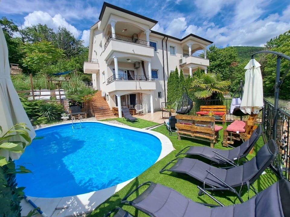 Outdoor pool, pool umbrellas