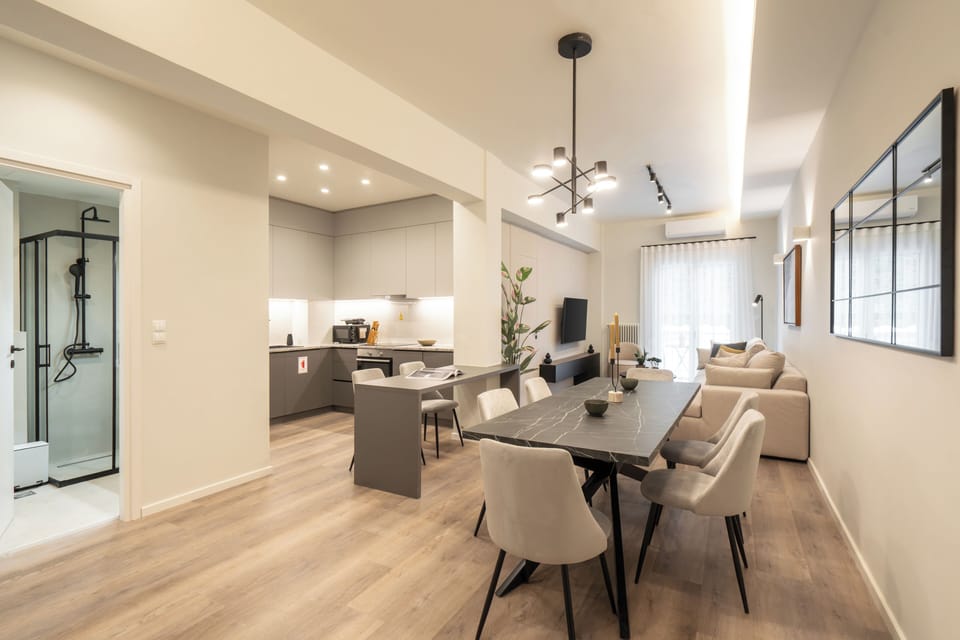 Luxury Apartment, Balcony, City View | Dining
