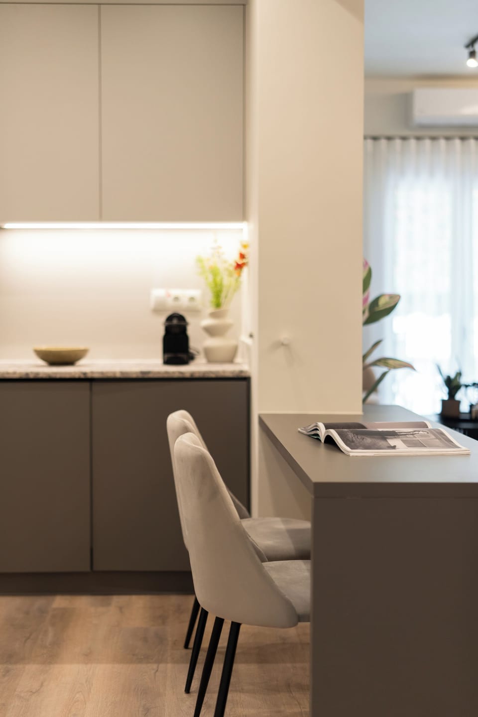 Luxury Apartment, Balcony, City View | Interior
