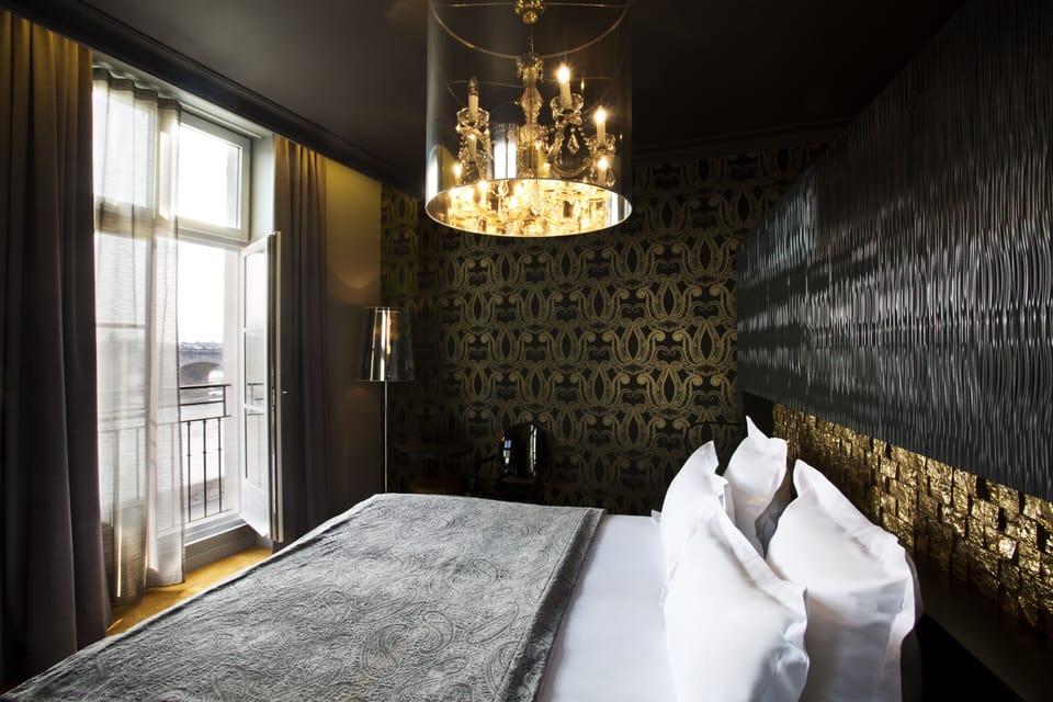 Suite Junior Origine | Premium bedding, minibar, in-room safe, blackout drapes